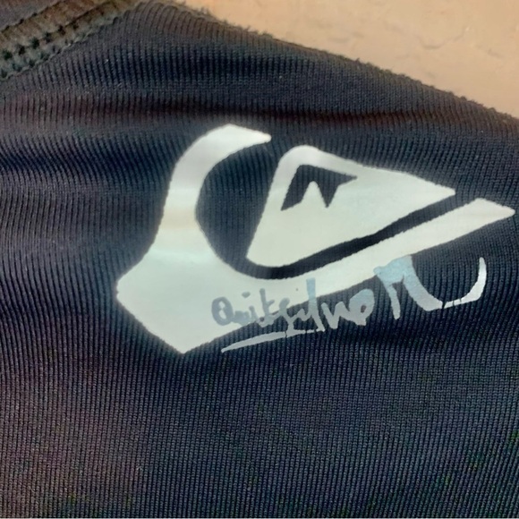 Quiksilver Board Shirt Small Black Long Sleeves White Quiksilver Logo - Picture 6 of 11